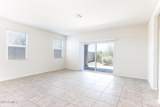 Building Photo - 1075 W Avalon Canyon Dr