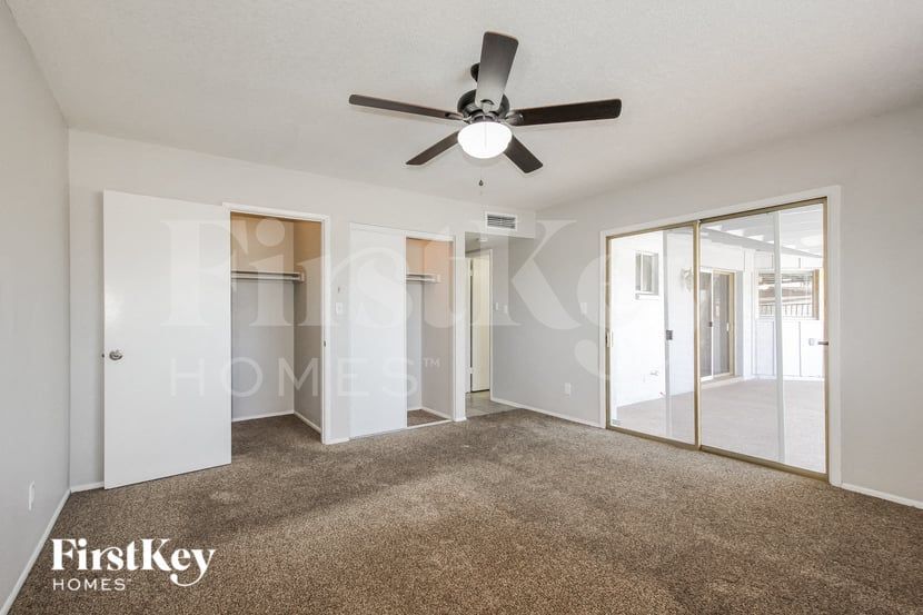 Building Photo - 4336 W Carol Ave