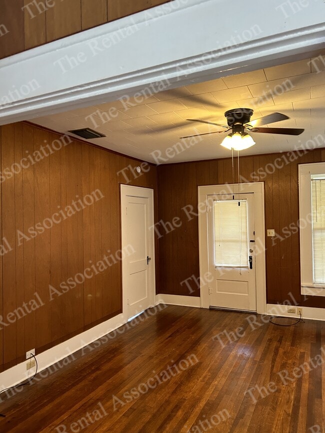 Building Photo - 201 S Farmerville St