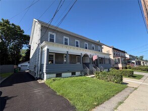 Building Photo - 14 Franklindale Ave