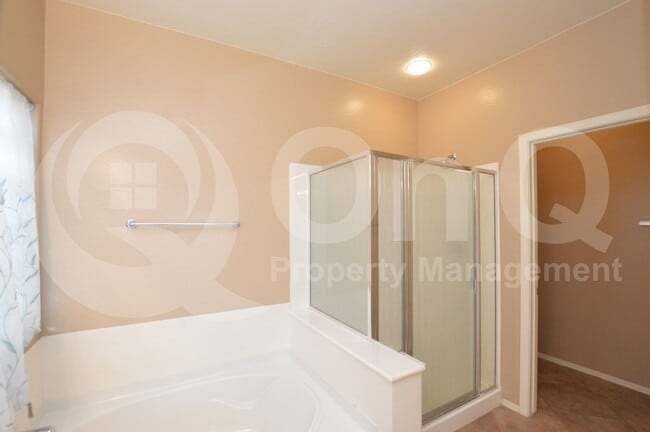 Building Photo - 3371 E Canary Way