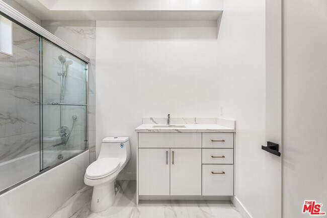 Building Photo - 5120 1/2 Laurel Canyon Blvd