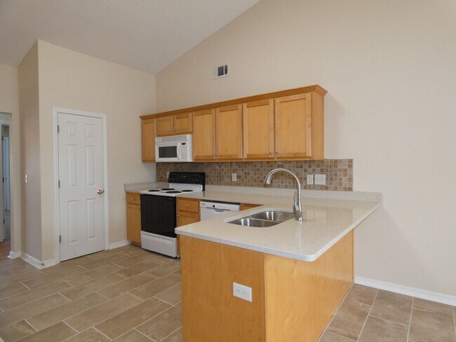 Building Photo - 4 Bedroom in Spencer Oaks Subdivision