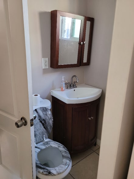 Building Photo - 1067 S Herbert Ave