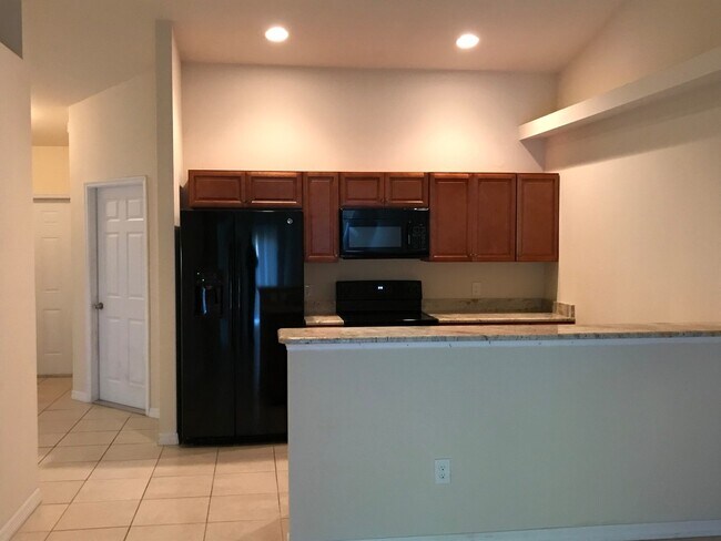Building Photo - Ready for Move in!