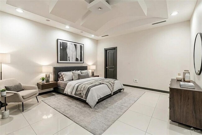 Building Photo - 30 N 46th St