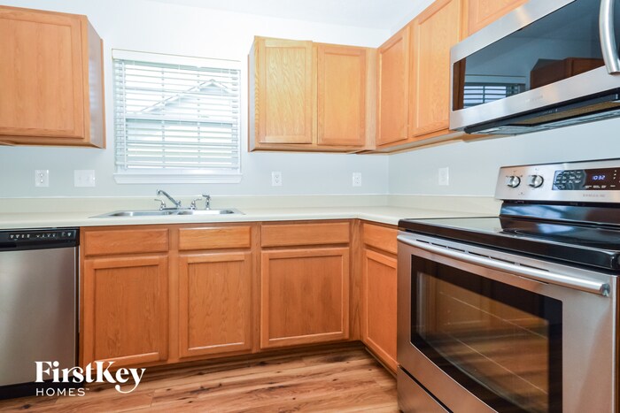 Building Photo - 2661 Liatris Dr
