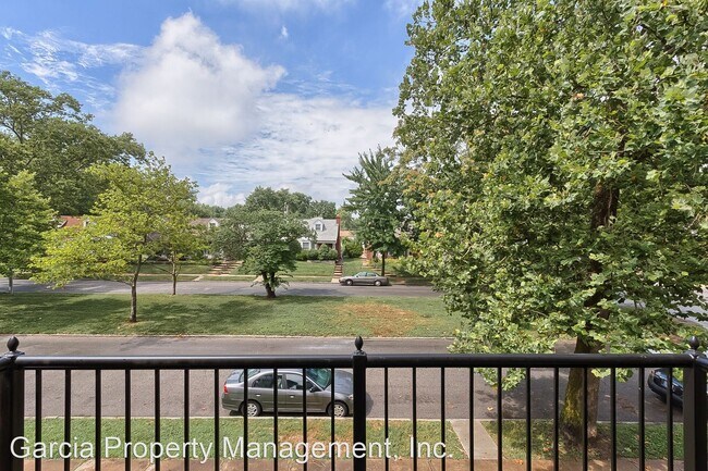 Building Photo - 5204 Oleatha Ave