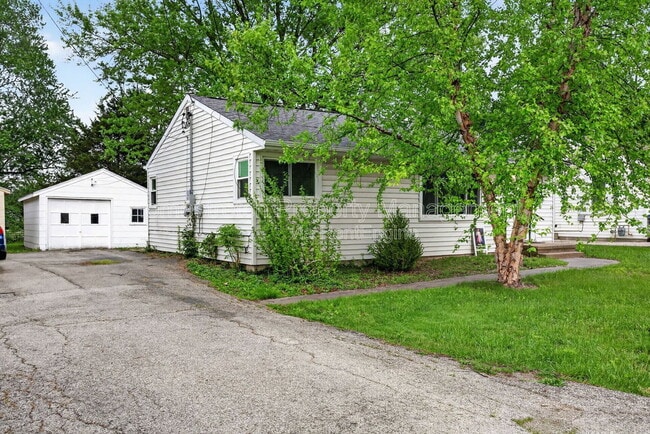 Building Photo - 410 McKinley Ave