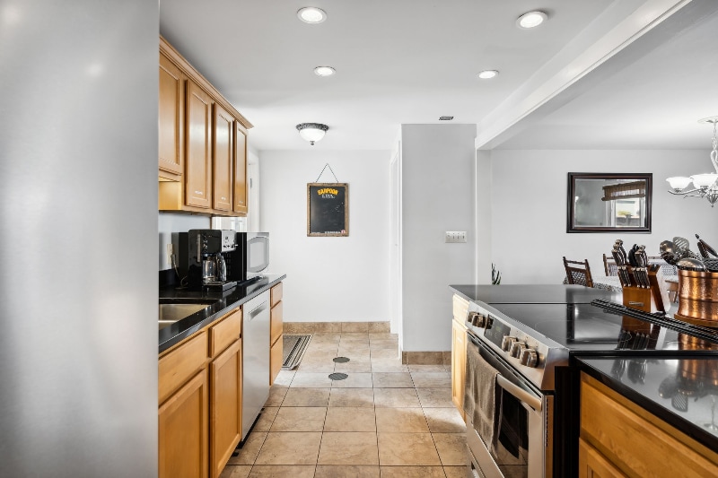 Building Photo - 103 Gray St