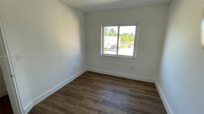 Building Photo - 209 Northwest Dr