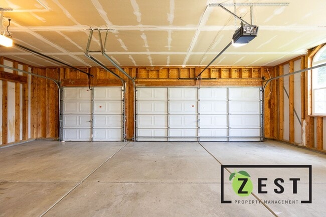 Building Photo - OPEN HOUSE SATURDAY AUGUST 2ND 2025 10-11A...