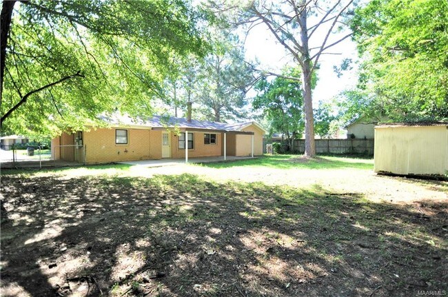 Building Photo - 334 Dee Dr