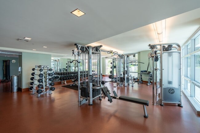 Building Photo - HOKUA 3 bedroom FULLY FURNISHED