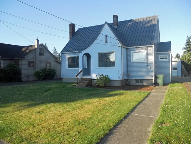 Primary Photo - Charming 3 Bedroom Home