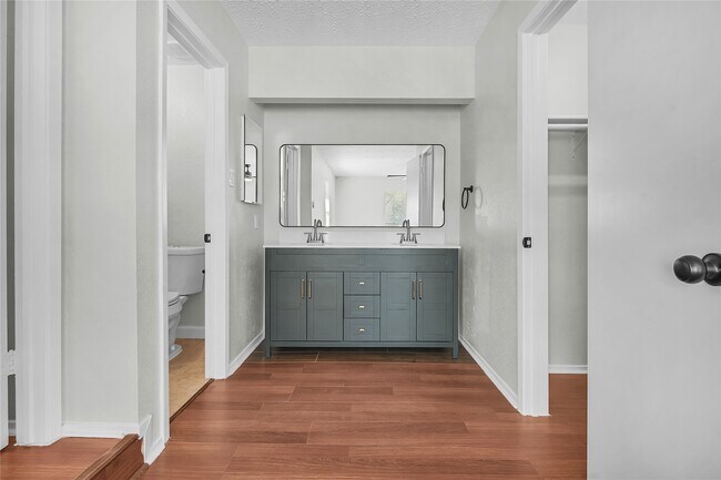 Building Photo - 16911 Jane Lynn Ln