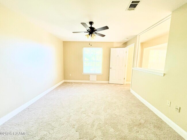 Building Photo - 4441 Burbank Dr