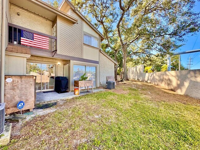 Building Photo - 6345 Newtown Cir