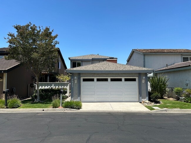 Building Photo - Dazzling Lake Summit Lake View Single Family Home!