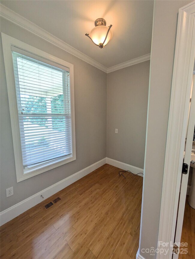 Building Photo - 103 Hickory Hill Rd