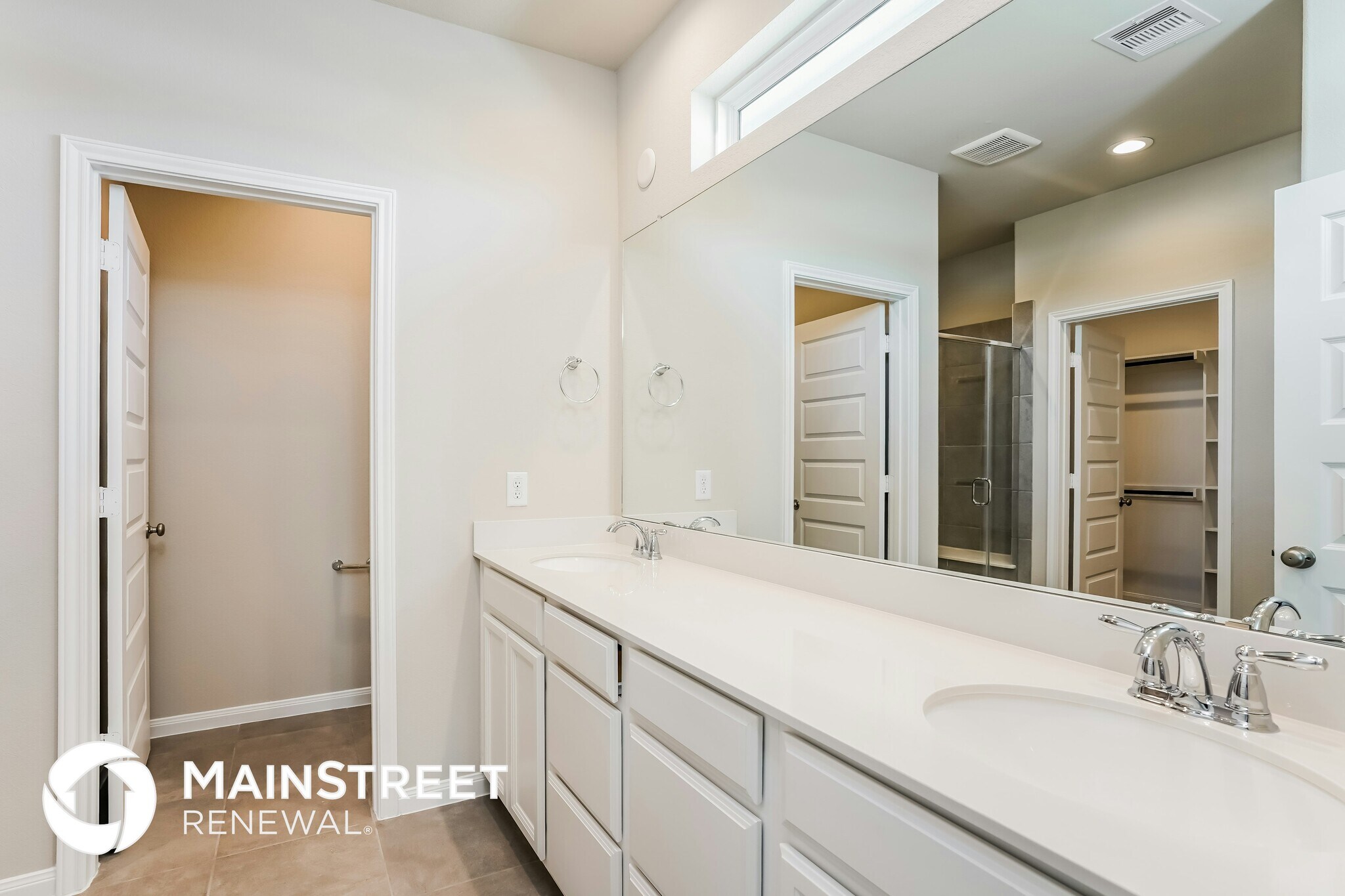 Building Photo - 9826 Rugged Oaks Dr