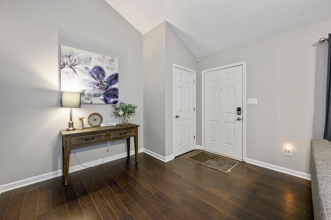 Building Photo - 10 Jill Ln