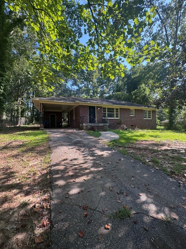 Building Photo - 412 Beechwood Cir