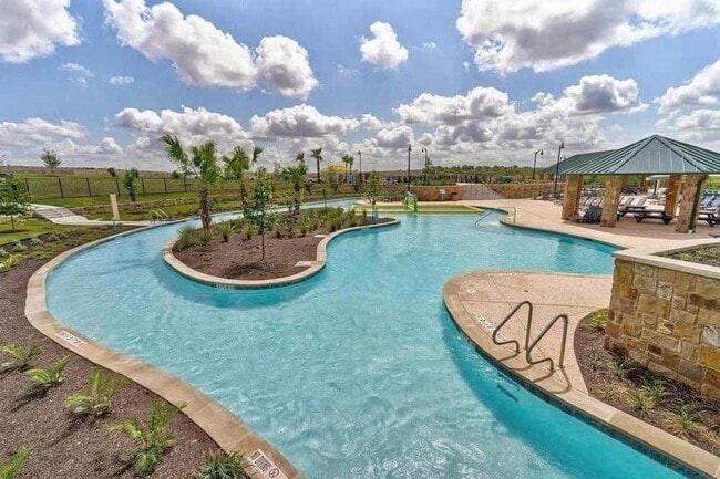 Building Photo - 253 Beechnut Dr
