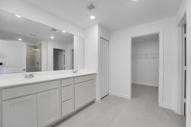 Building Photo - 6394 Windwood Wy