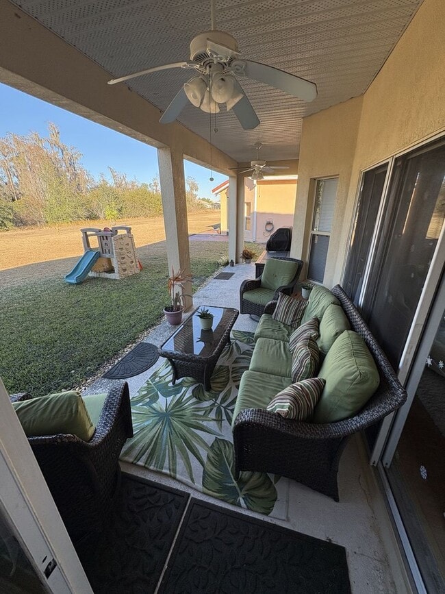 Building Photo - Florida Living Starts Here — Gated, Single-Story, Move-In Ready May 1!