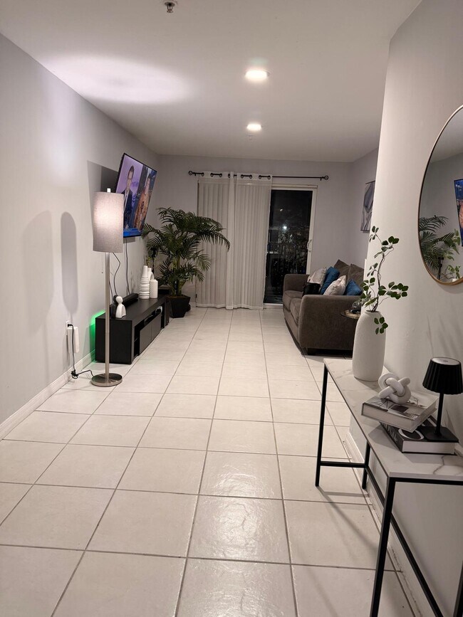 Building Photo - 1453 SW 3rd St