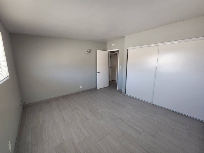 Building Photo - COMING SOON! 2 bedroom with Spectacular Views