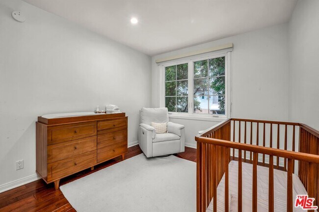 Building Photo - 10555 Ashton Ave