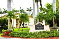 Building Photo - 1513 Lake Crystal Dr