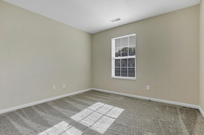 Building Photo - 419 Fuller's Cir