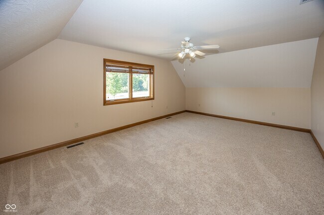 Building Photo - 256 W Brookville Rd