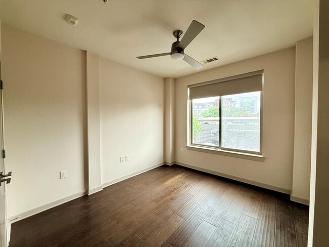 Building Photo - 3600 S Lamar Blvd