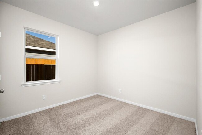 Building Photo - 10442 Red Cardinal Dr