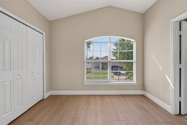 Building Photo - 1851 Great Falls Way