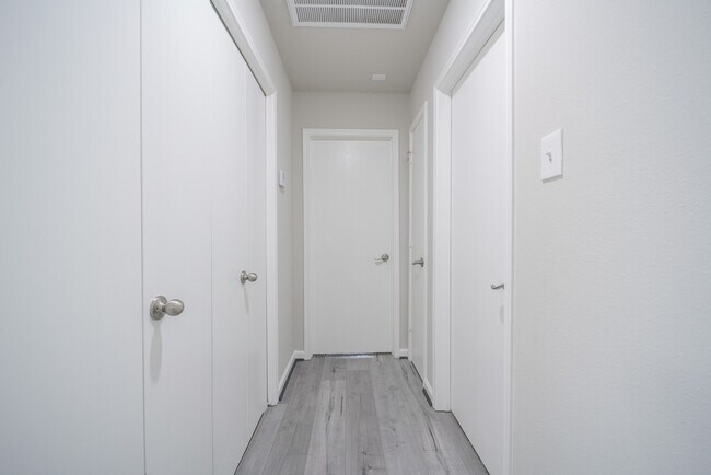 Building Photo - 2706 Star Peak Dr