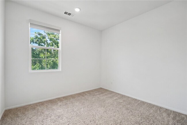 Building Photo - 15967 W Preserve Loop