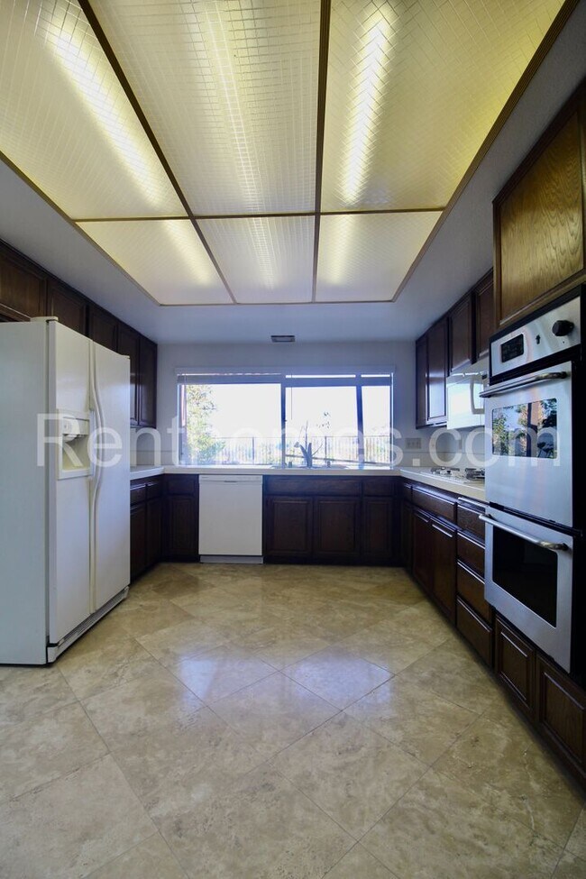 Building Photo - 10258 Grayfox Dr