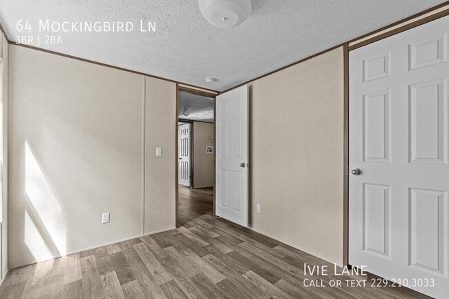 Building Photo - 64 Mockingbird Ln