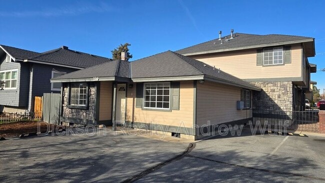 Primary Photo - 247 Cheney St