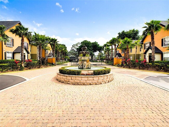 Building Photo - 6025 Westgate Dr