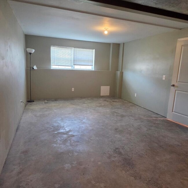 Building Photo - 18713 Woodruff St