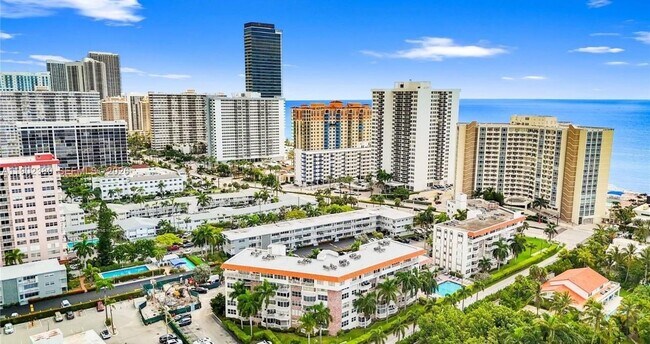 Building Photo - 3181 S Ocean Dr