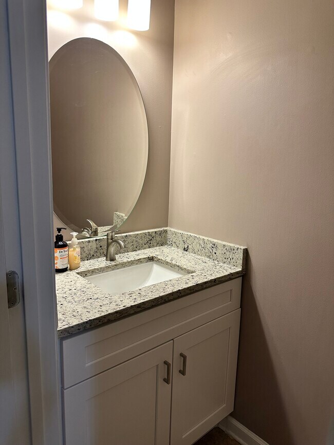 Building Photo - 1626 Northgate Mill Dr