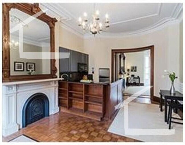 Building Photo - Exquisite one bedroom 1 bathroom in South ...