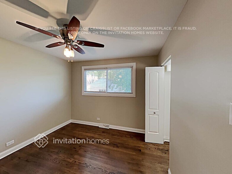Building Photo - 9722 S 51st Ave